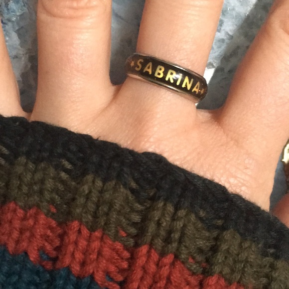 Sabrina the teenage witch ring - Picture 3 of 3